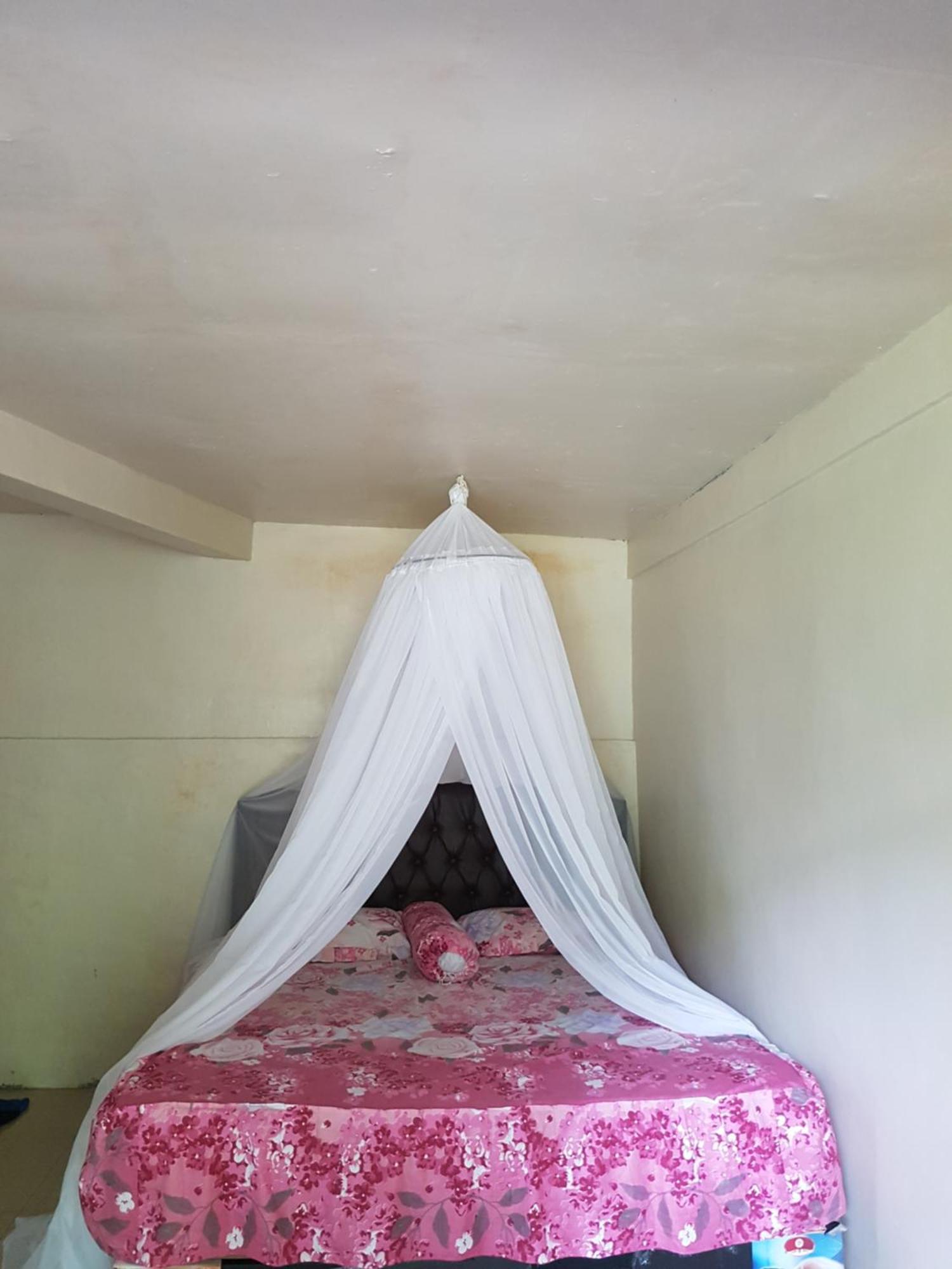 Batu Kapal Guest House & Jungle Trekking Bukit Lawang Rum bild